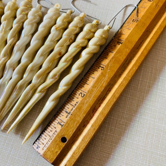 Huge Lot of Vintage Plastic Icicle Christmas Ornaments 31 Pieces 60s 70s - Picture 6 of 14